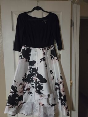 R&M RICHARDS Black Bodice Floral High-Low Dress 4P